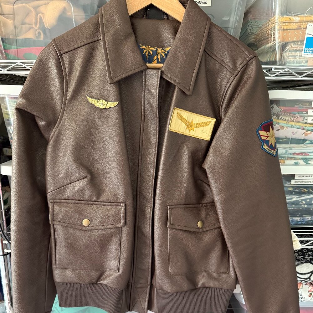 Her Universe Captain Marvel Cosplay Faux Leather Aviator Jacket Size LARGE
